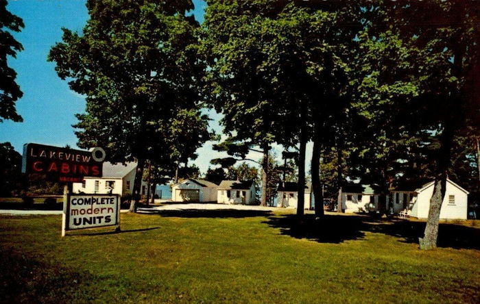 Lakeview Cabins - Vintage Postcard